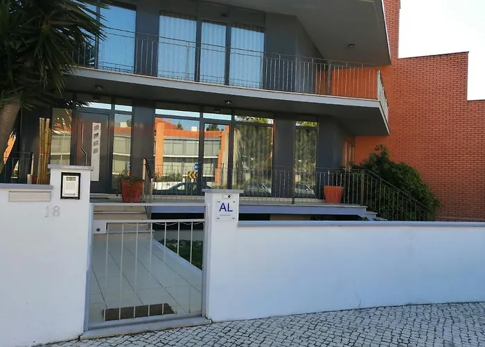 Blue Bird House - Bbh Hotel Figueira da Foz