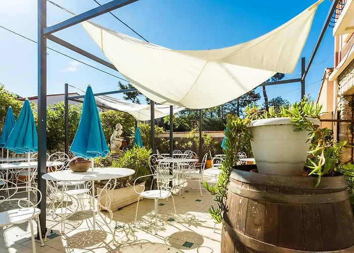 Hôtel Restaurant - Villa Les Sirènes