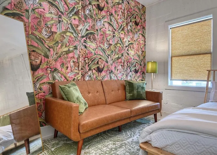 The Oleander Hotel Room 7