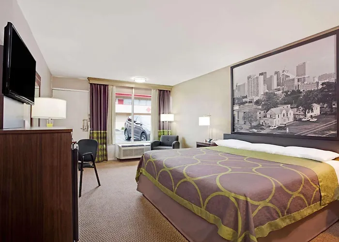 Super 8 By Wyndham Oklahoma/Frontier City Edmond