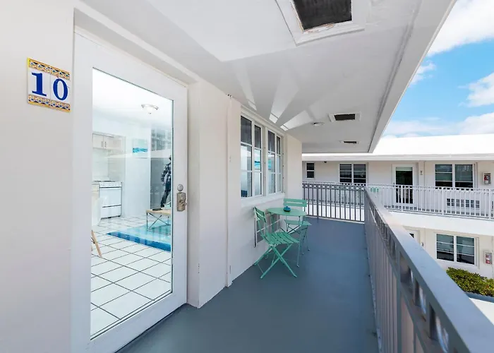 Sorrento Villas Miami Beach