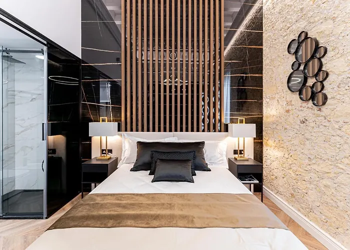 Nero Luxury Suites