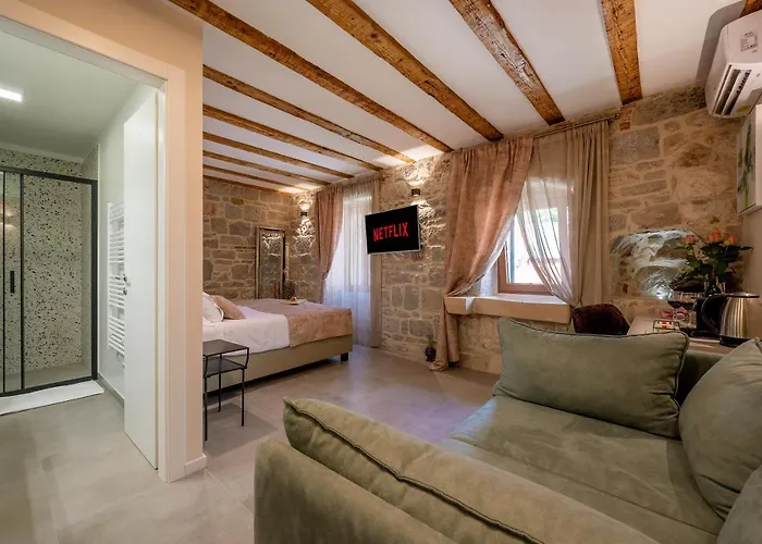 Old Spalatrum Luxury Rooms Split