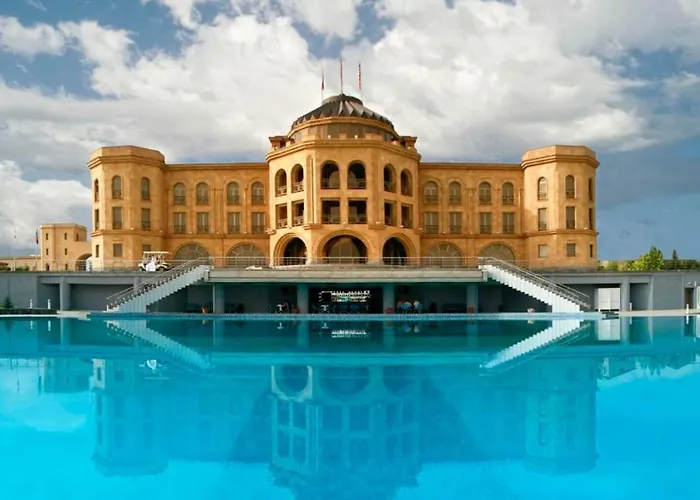 Latar Hotel Yerevan