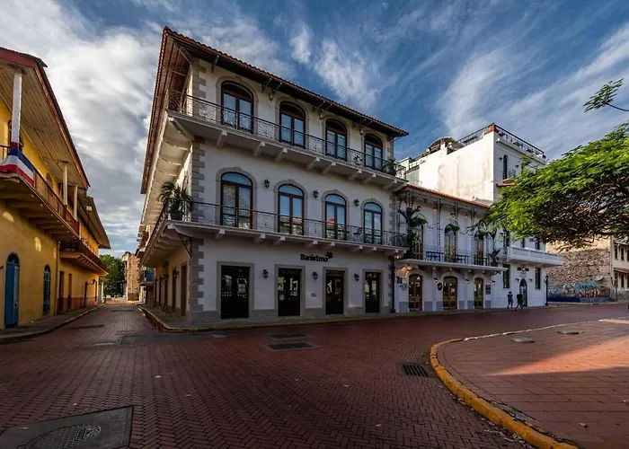 Los Diamantes Aparthotel Panama City