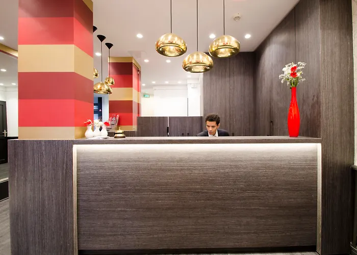 Hotel Migny Opéra Montmartre París