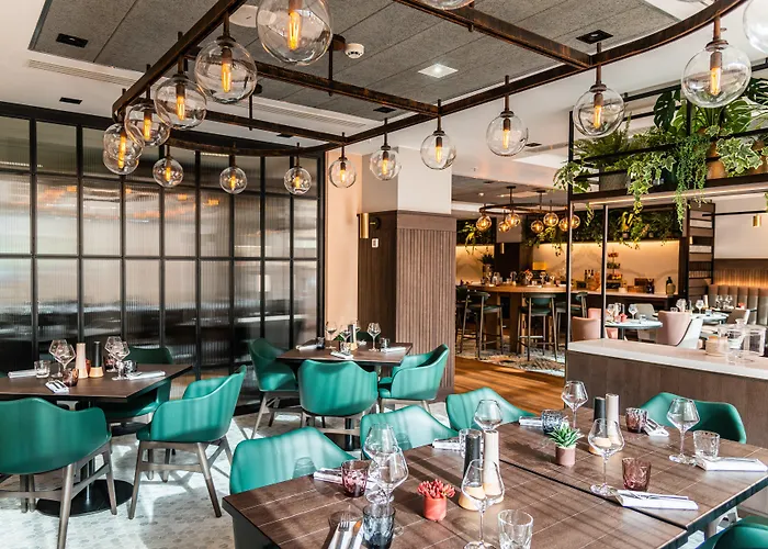 Crowne Plaza Paris - Neuilly, An Ihg Hotel