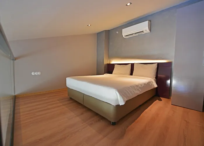 Mirage World Hotel İçmeler