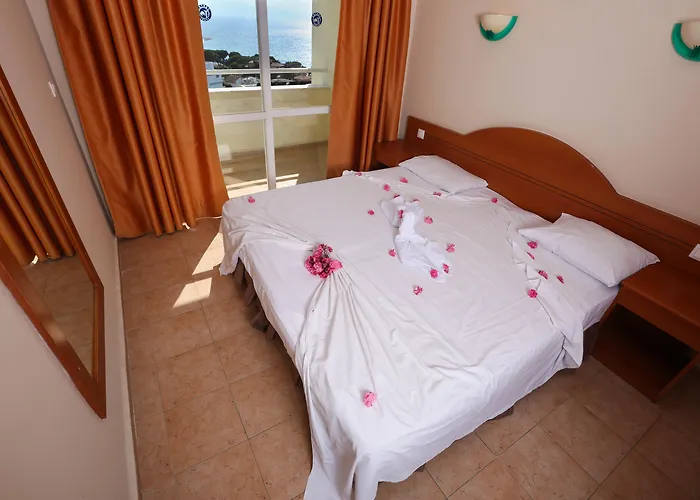 Tuntas Family Suites Kuşadası