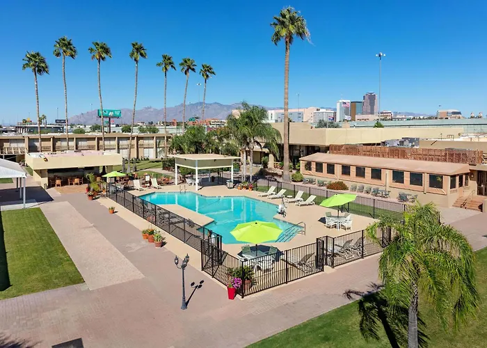 Ramada By Wyndham Tucson Hotel