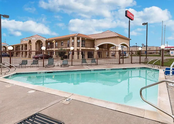Econo Lodge Hillsboro I-35