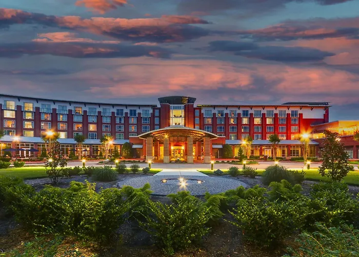 The Chattanoogan Hotel, Curio Collection By Hilton
