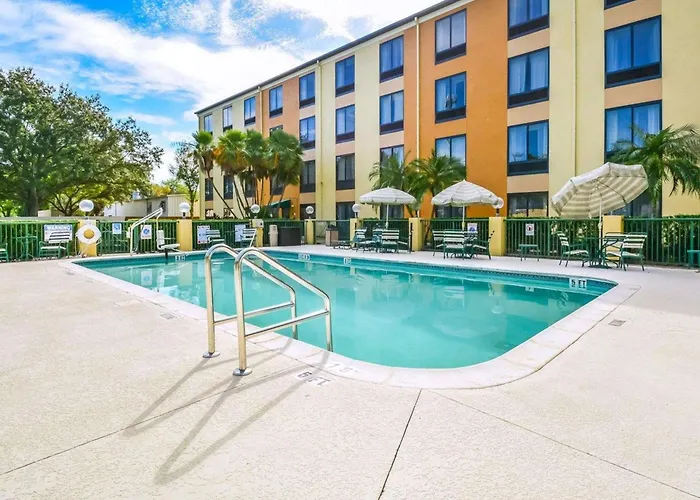 Comfort Suites Tampa - Brandon Heartland