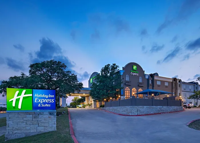 Holiday Inn Express & Suites Cedar Park