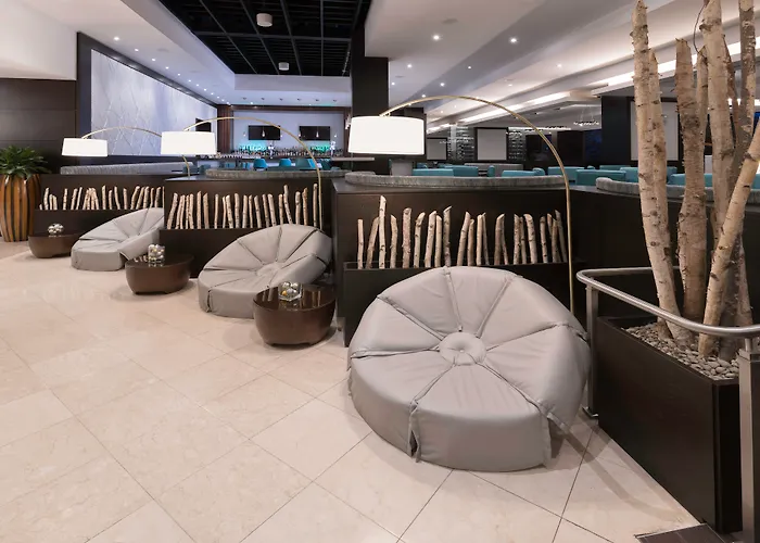 Crowne Plaza Toronto - North York By Ihg Hotel