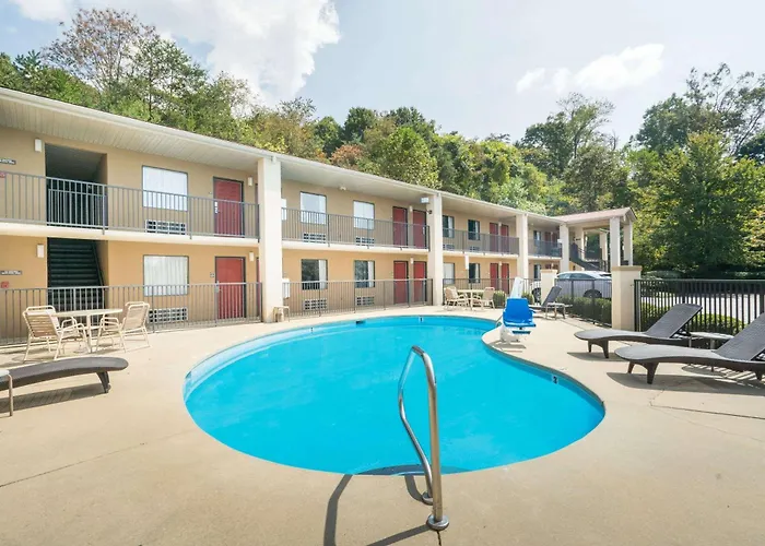 Days Inn By Wyndham Asheville Downtown North Woodfin