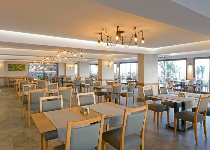 Floria Beach Hotel