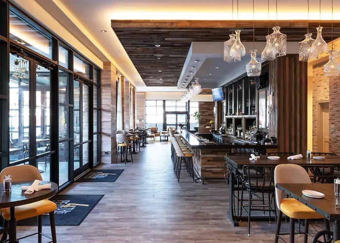 Holiday Inn & Suites Nashville Downtown - Broadway By Ihg