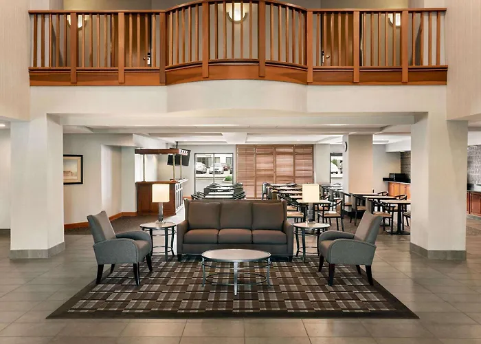 Wingate By Wyndham Cincinnati Blue Ash