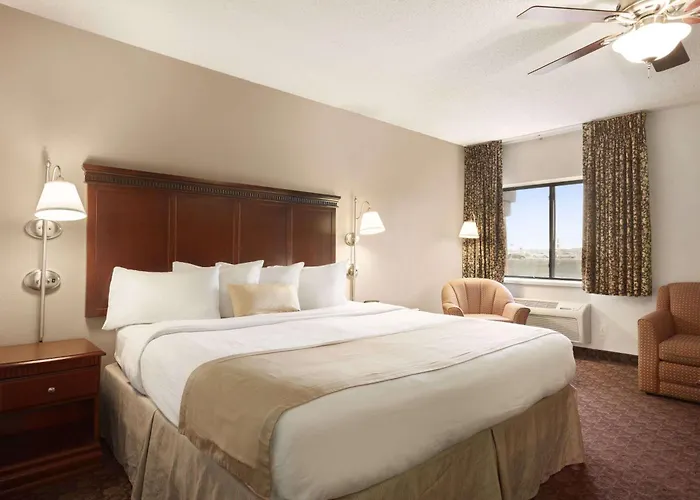 Baymont By Wyndham Sioux Falls