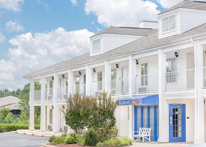 Baymont By Wyndham Roanoke Rapids Hotel