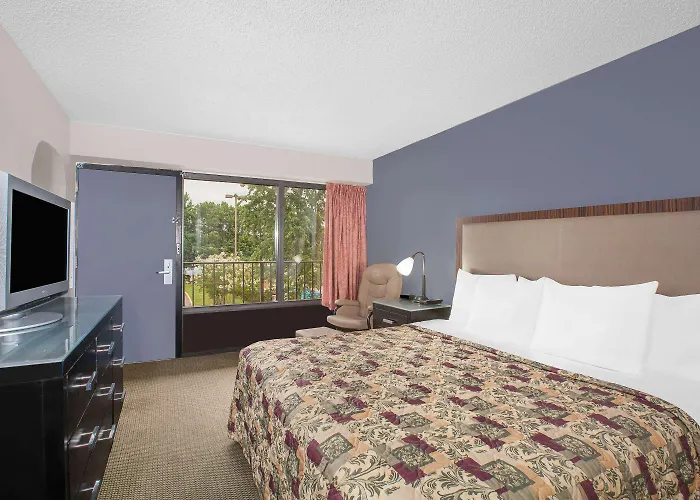 Days Inn By Wyndham Benton