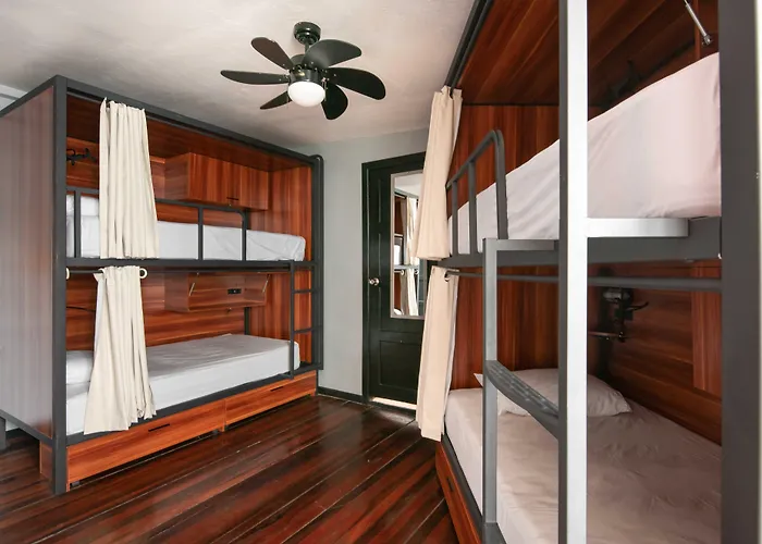 Slumber Party Tamarindo Hotel