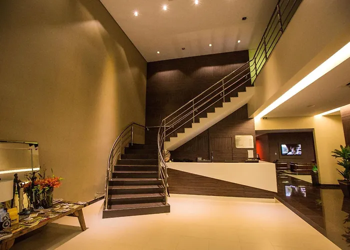 Golden Plaza Hotel