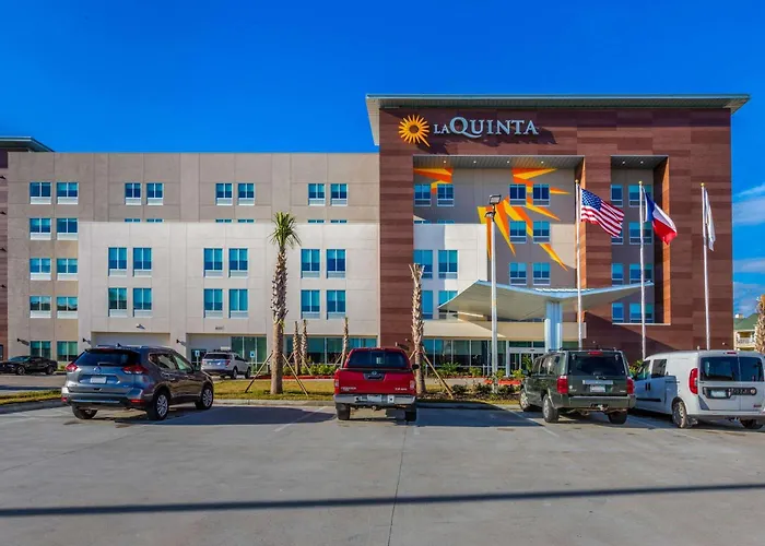 La Quinta Inn & Suites By Wyndham Galveston West Seawall