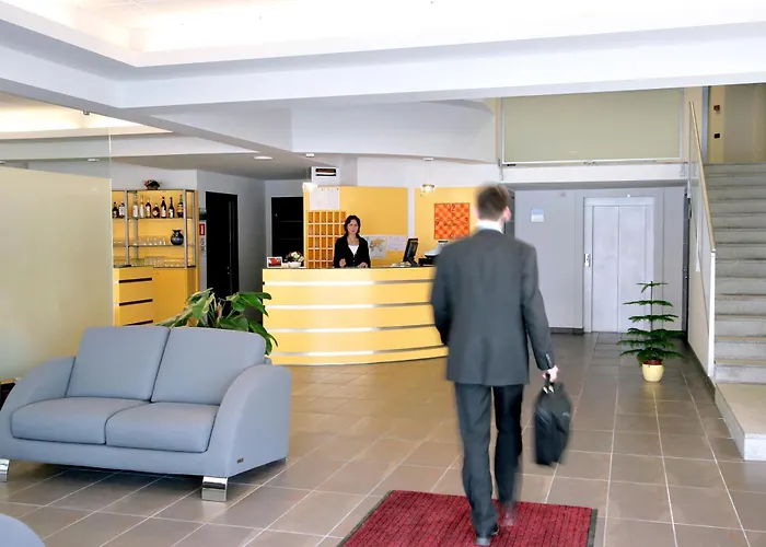 Dama Hotel