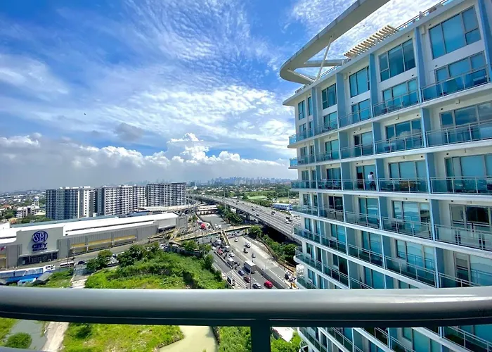 Fully Furnished Beach Inspired Condo With Wi-Fi