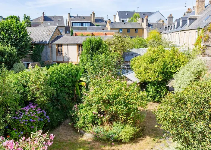 Bed and Breakfast Le 74 à Avranches