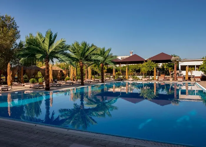 Cross Resort Hotel