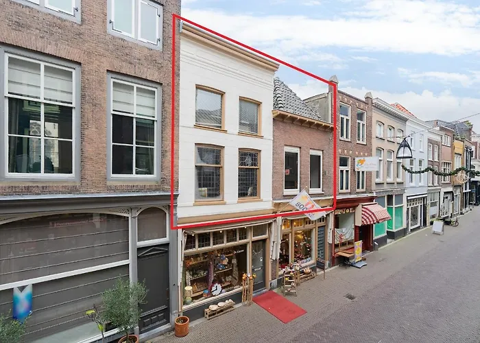 Voorstraat-Straatzicht Boven Bed and Breakfast Dordrecht