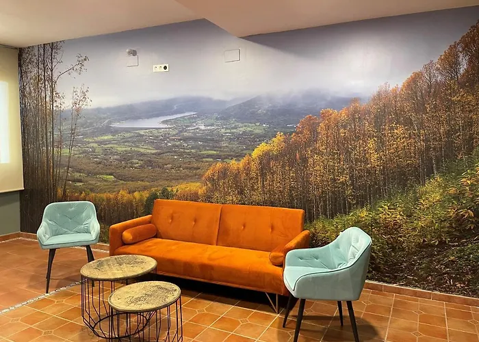 Hostal El Griel NO DISPONEMOS DE RECEPCIÓN FÍSICA