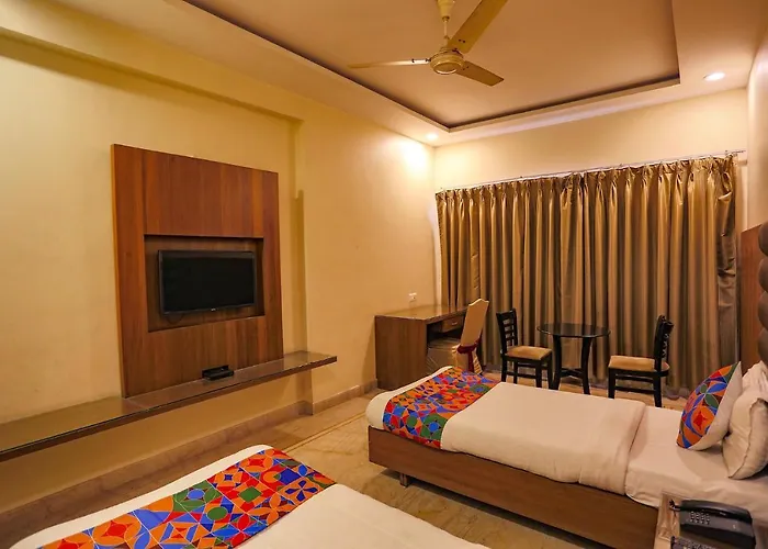 Fabhotel Surya