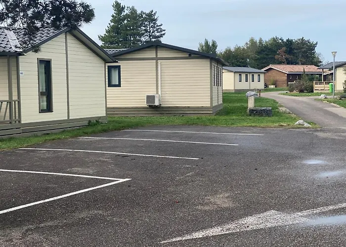 Bungalow 2/4 personnes dans résidence Hôtelière Meyzieu