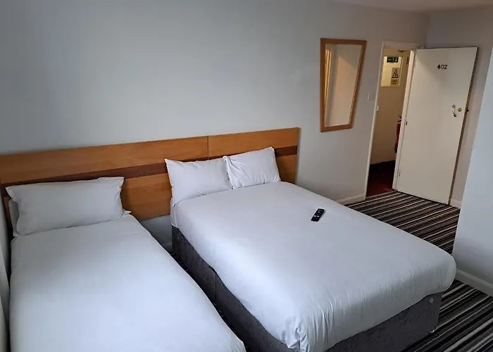 Palace Court Hotel