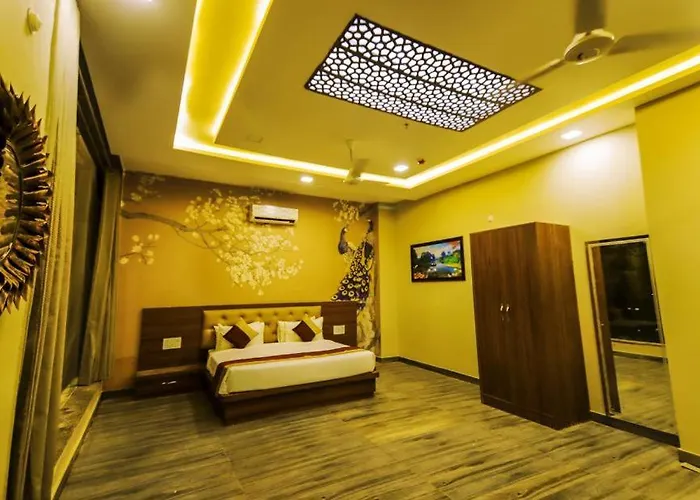 Amarvilas Hotel & Resort