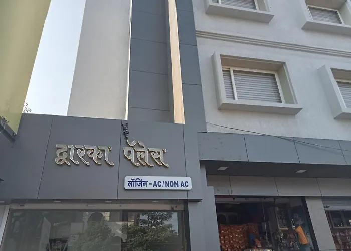 Hotel Dwarka Palace