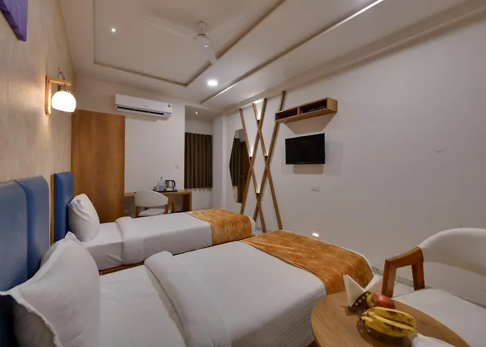 Click Hotel Tulsi Jamnagar 7 Mins From Reliance Industrial Township