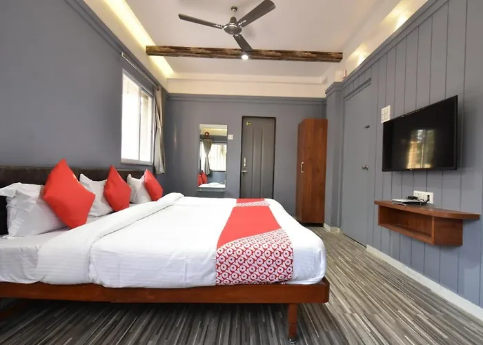 Hotel Ashirwad, Solapur