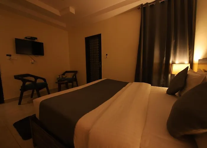 Perfectstayz Value Umra Grace - Near Haridwar Railway Station