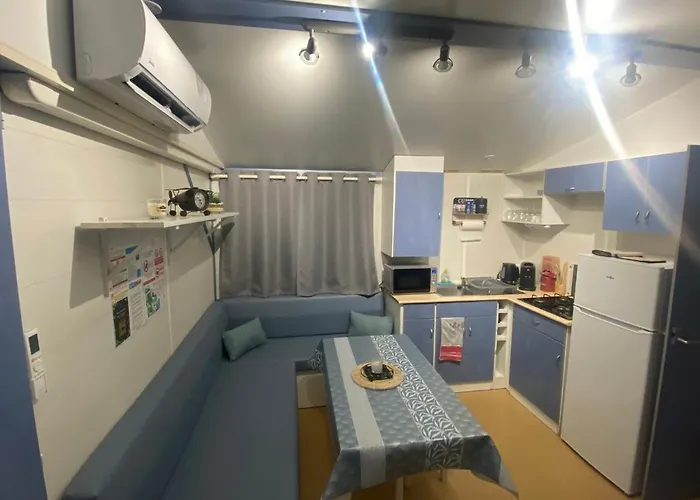 Bungalow 2/4 personnes dans résidence Hôtelière Meyzieu
