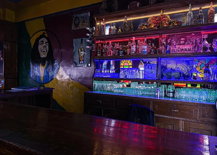 King Thai Hotel And Restaurant