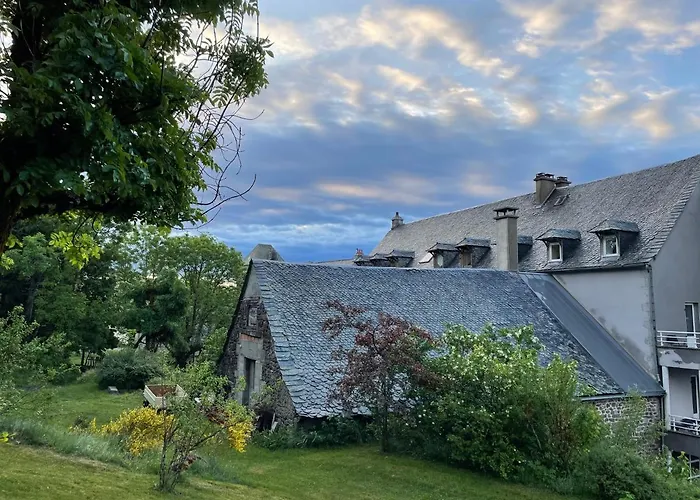La Domerie - Maison d'hôtes - anciennement Hôtel de la Dômerie Aubrac