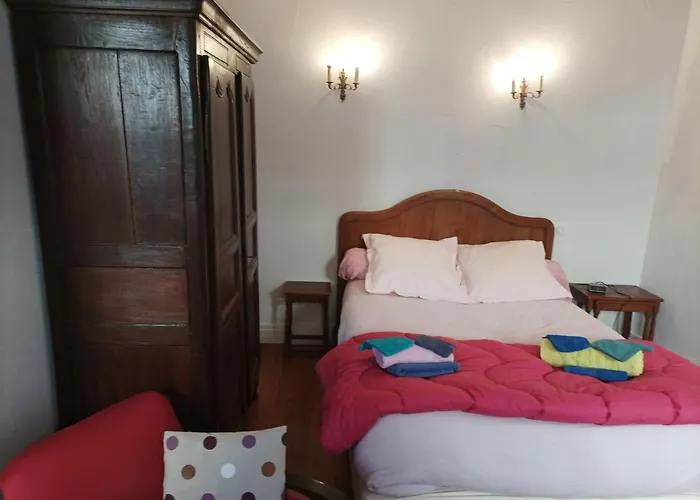 Hotel Au coeur de la cité des Bourbons à Moulins 