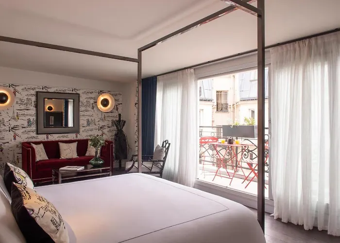 Mom'Art Hotel Parigi
