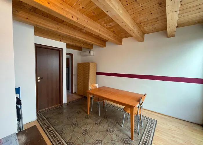 Domo Is Solus - Affittacamere - Living SantʼAntìoco