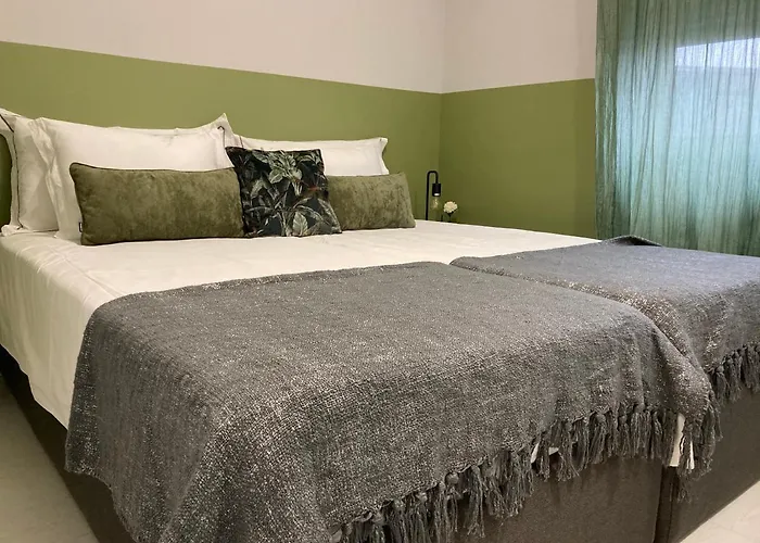 Bus Station Suites & Studios Coimbra